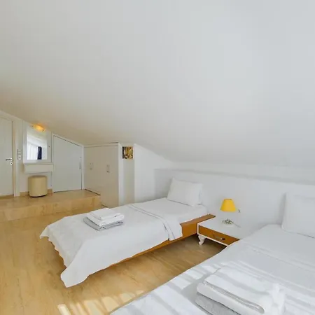 5 Bedroom - 1092 Villa Kalkan