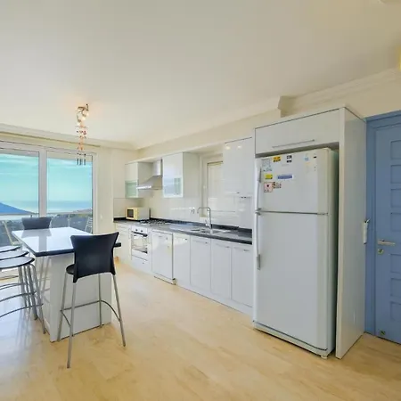 Villa 5 Bedroom - 1092 *
