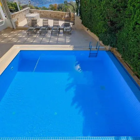 Villa 5 Bedroom - 1092